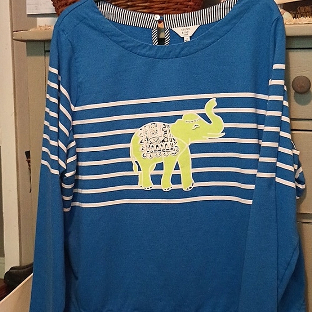 Crown And Ivy Ladies Blue Top